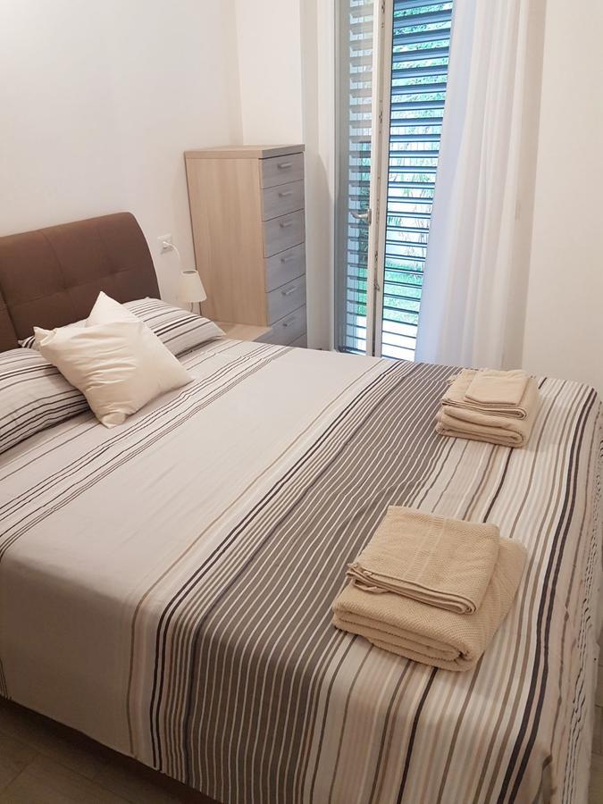 Baia Blu - Luxury Apartments With Pool Cremia Εξωτερικό φωτογραφία